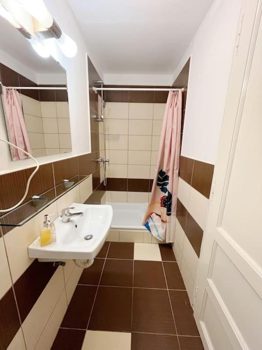 11# Sunflower Cozy Apartment Budapesta Exterior foto